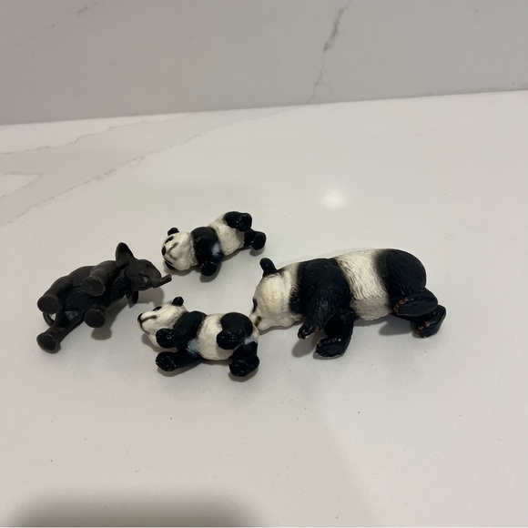 Schleich Panda and Elephant Figurine Set set of 4 - Picture 16 of 16